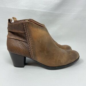 Earth Brown Leather Zip Ankle Boots, Cypress Almond With Heel, Women’s Size 9.5